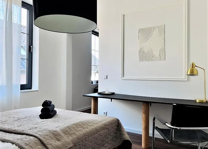 Gallery Room 02