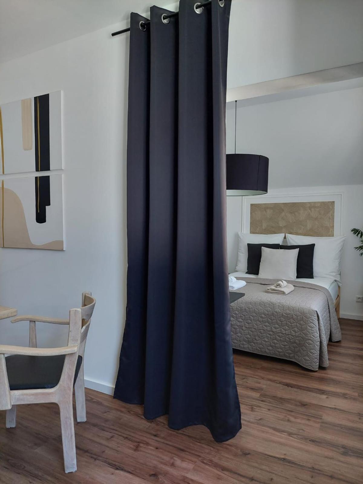Apartment Gallery 02